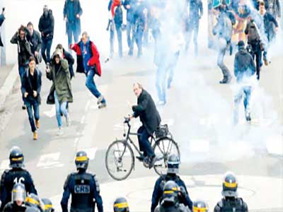 مه ١٩٦٨ دیگری در راه است یا از آن فراتر می‌رویم؟