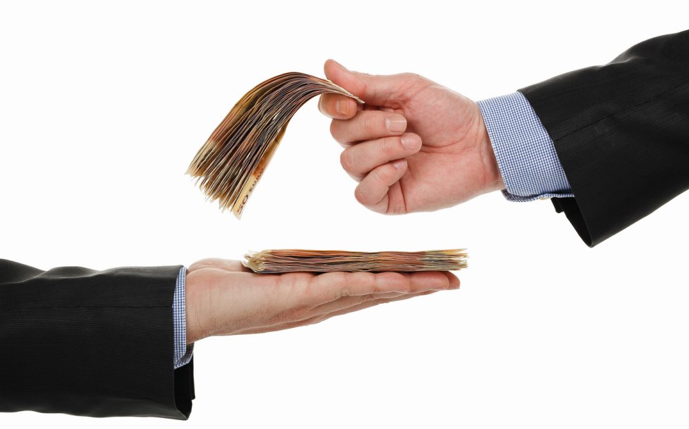 کارمندان منتظر افزایش حقوق نباشند