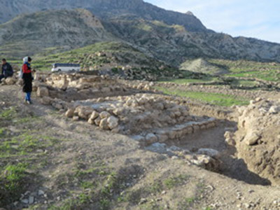 در ایذه : علاقه گردشگران به کاوش‌های باستان‌شناسی