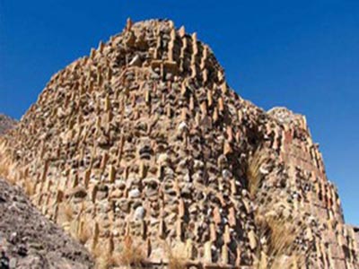 قلعه سموران در کرمان مربوط به دوران سلجوقی را سند زده اند.