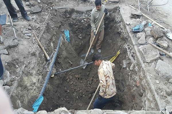 سرستون ایلخانان از میدان تاریخی همدان سر برآورد