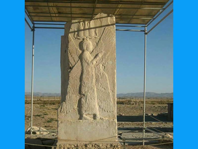 نقش نگهبان چهاربال در پاسارگاد