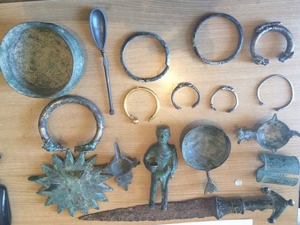 کشف 42 شیء تاریخی هزاره اول قبل از میلاد در یاسوج