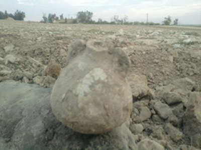 محوطه دوره اشکانی زیر کشت و کانال آب!