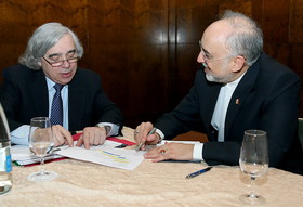 دیدار صالحی و مونیز/ معاونان مذاکرات را از سر گرفتند 