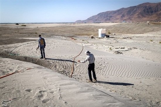دولت از مالچ‌ رُسی برای مقابله با ریزگردها استفاده کند