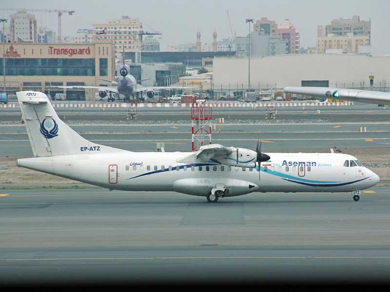 برخورد آسمان با کوه، سقوط در دل دنا