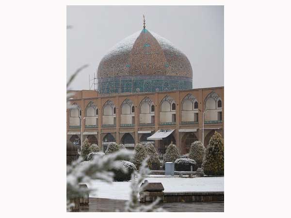 چون قافیه تنگ آید، ایسنا فوتوشاپ‌کار می‌شود؟!