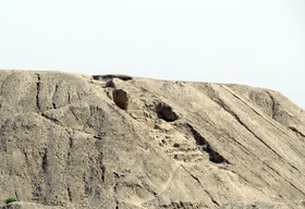 قلعه خاک، چشم براه آینده